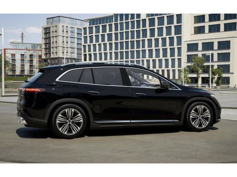 New 2026 Mercedes-Benz EQS 400 4MATIC SUV image 16