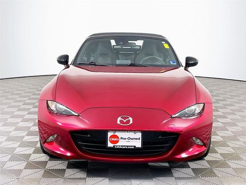 Used 2021 MAZDA MX-5 Miata Sport RWD image 2
