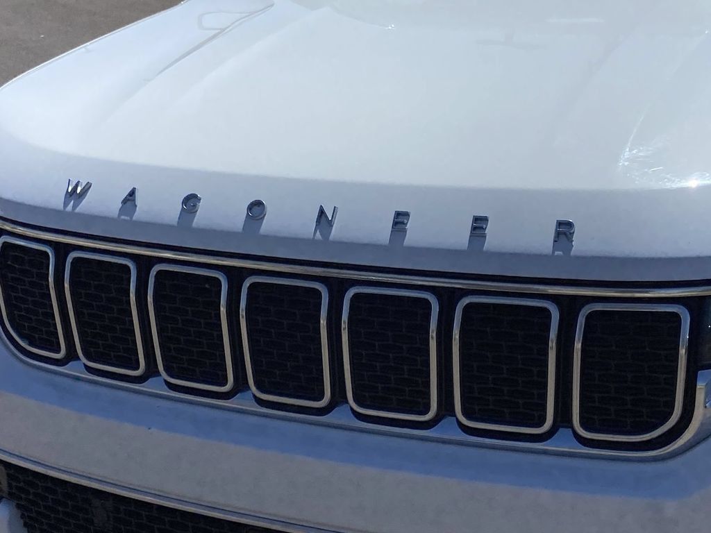Used 2024 Jeep Wagoneer Series II w/ Flexible Seating Group RWD image 27