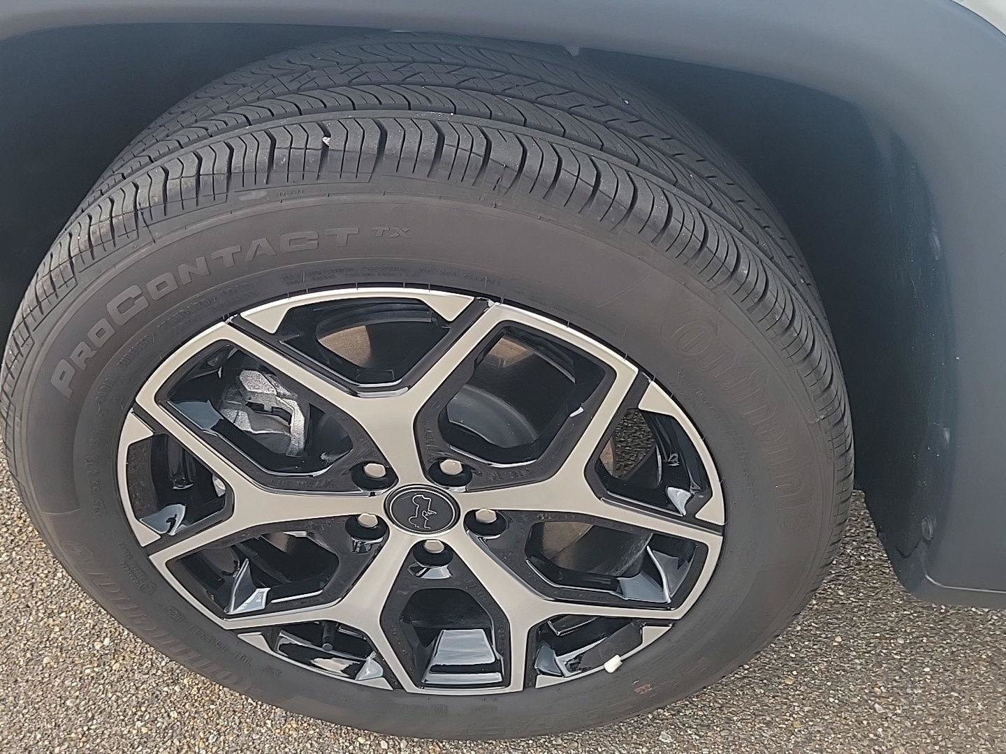 Certified 2025 Jeep Compass Limited AWD/4WD image 11