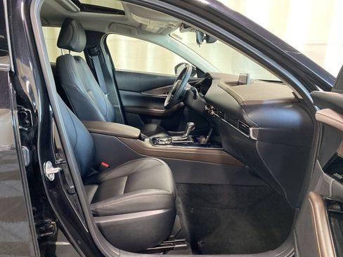 Certified 2025 MAZDA CX-30 AWD 2.5 S w/ Premium Package image 10