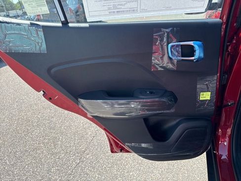 Certified 2025 Hyundai Venue SE image 36