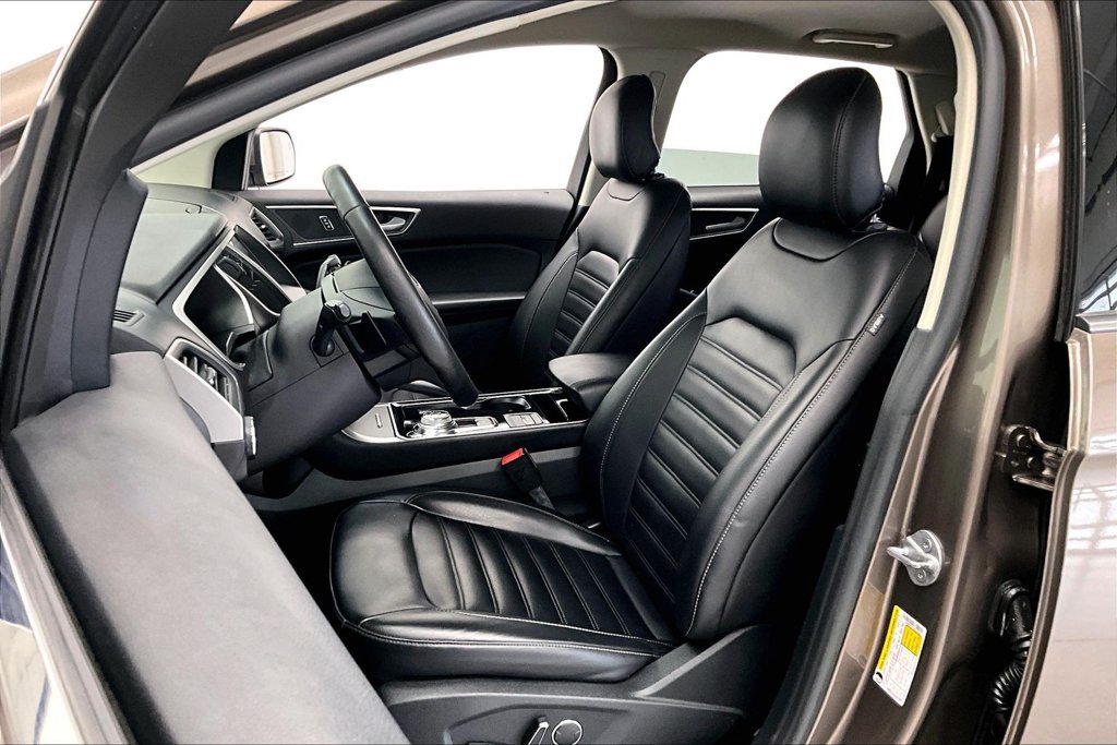 Used 2019 Ford Edge SEL w/ Equipment Group 201A AWD/4WD image 25