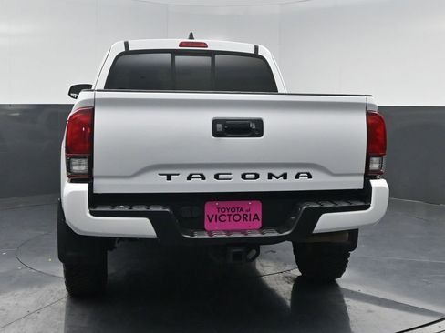 Used 2022 Toyota Tacoma SR image 16