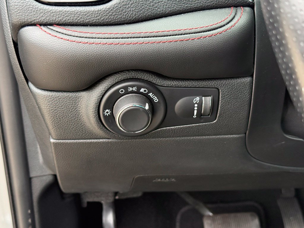 Used 2024 Dodge Durango GT AWD/4WD image 18