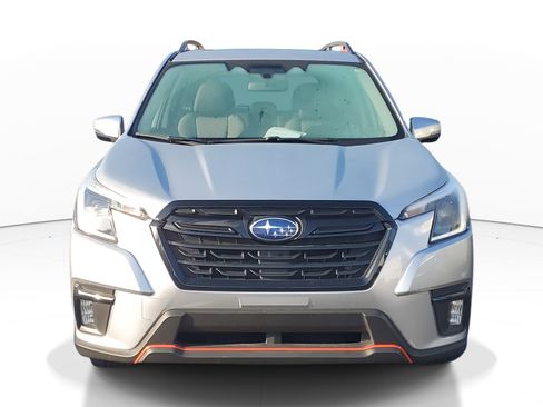 Used 2023 Subaru Forester Sport image 2