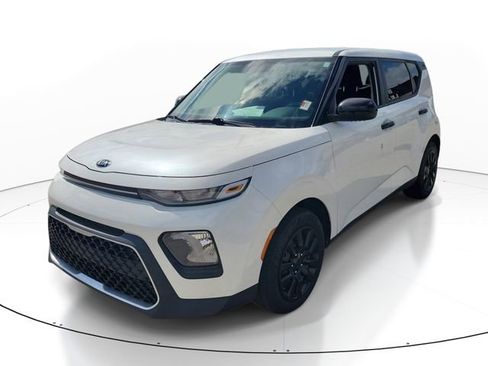 Used 2021 Kia Soul LX FWD image 3