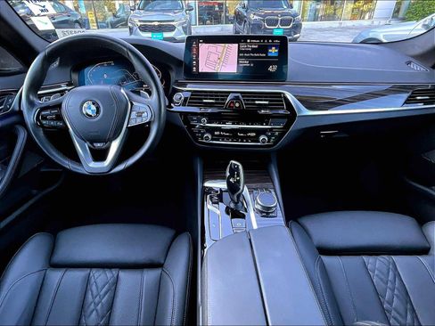 Used 2023 BMW 530i xDrive w/ Premium Package image 21