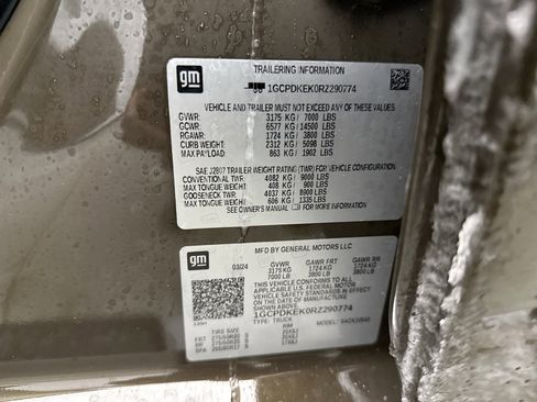 Used 2024 Chevrolet Silverado 1500 LT image 11