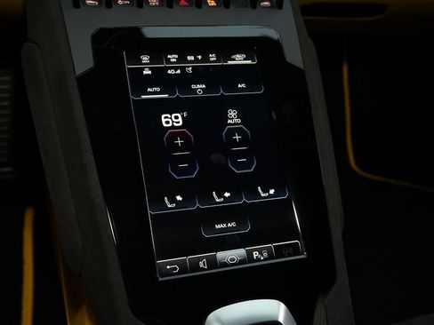 Used 2024 Lamborghini Huracan Tecnica image 18