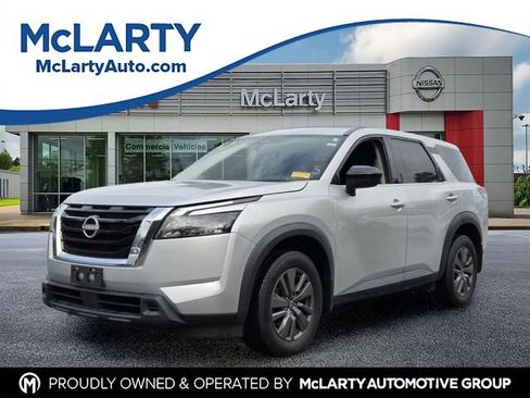 Used 2024 Nissan Pathfinder S AWD/4WD image 1