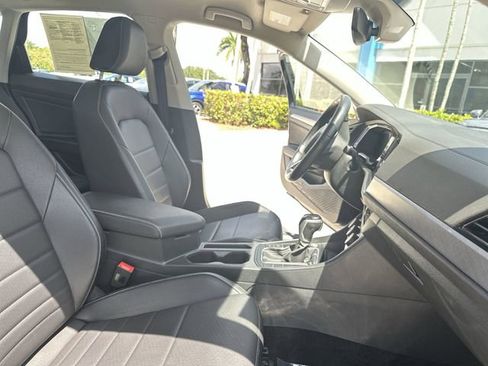 Used 2024 Volkswagen Jetta SE FWD image 30