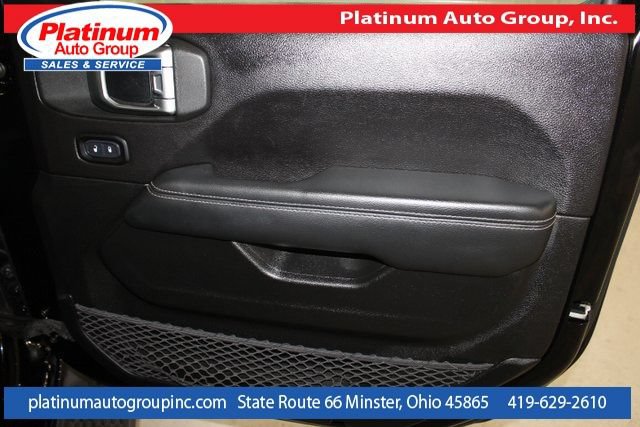 Used 2019 Jeep Wrangler Unlimited Sahara w/ Safety Group AWD/4WD image 39