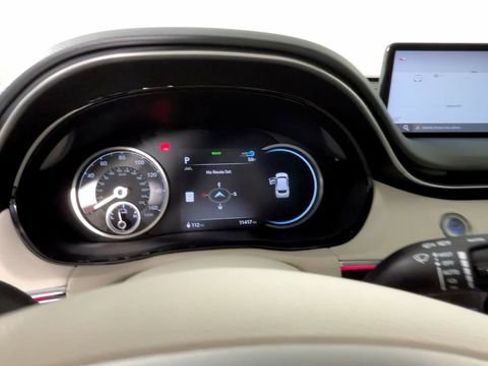 Used 2024 Genesis Electrified GV70 AWD/4WD image 23
