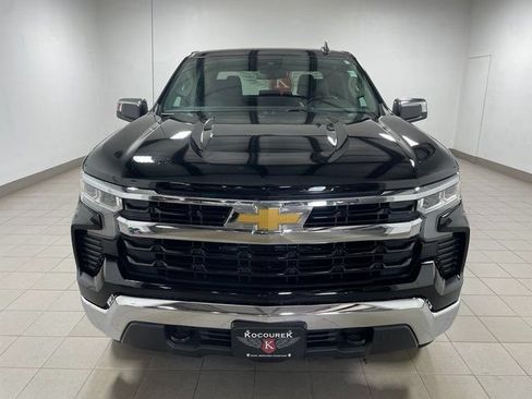 Used 2023 Chevrolet Silverado 1500 LT AWD/4WD image 2