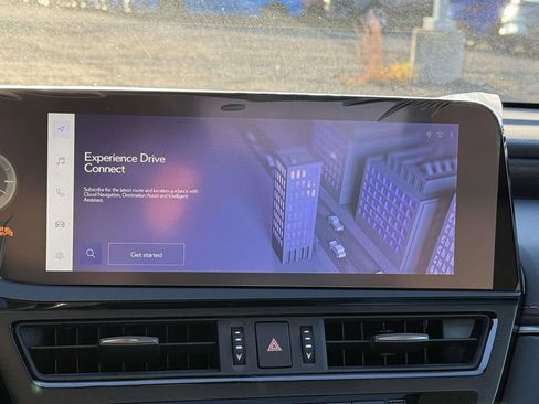 Used 2025 Lexus ES 350 Premium image 10