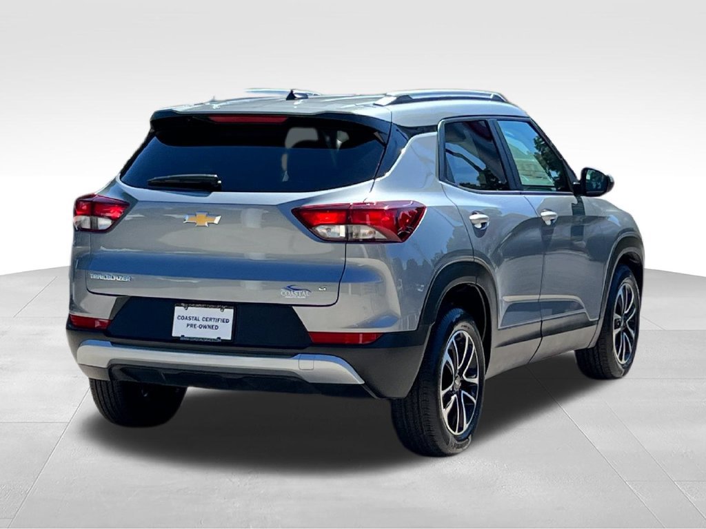 Used 2025 Chevrolet TrailBlazer LT FWD image 10