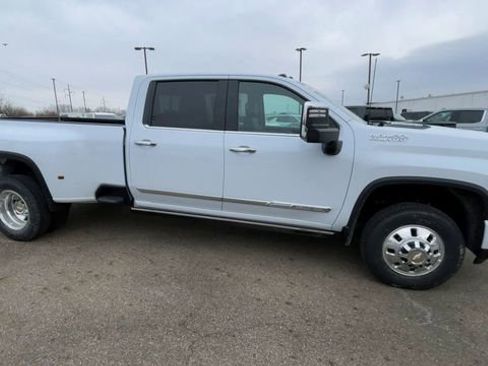 New 2026 Chevrolet Silverado 3500 High Country w/ Technology Package image 3