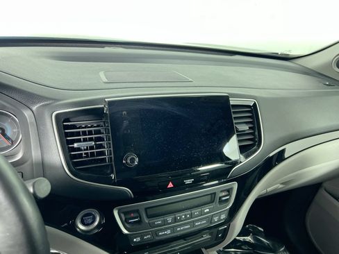 Used 2019 Honda Pilot Touring image 21