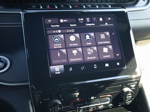 Used 2024 Jeep Grand Cherokee Laredo X image 17