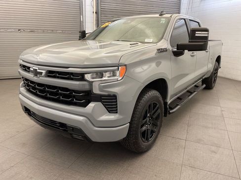 Used 2025 Chevrolet Silverado 1500 RST w/ Convenience Package II AWD/4WD image 8
