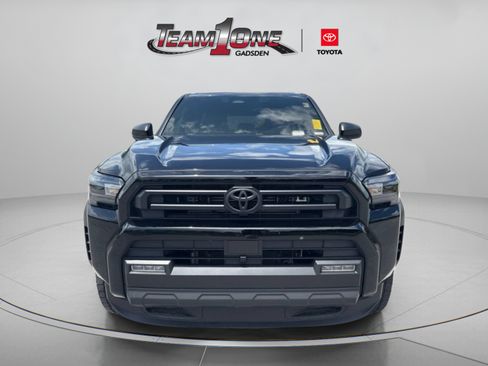 Certified 2025 Toyota 4Runner SR5 AWD/4WD image 2