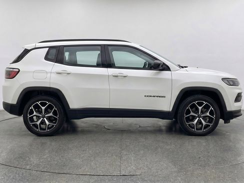 Used 2025 Jeep Compass Limited AWD/4WD image 11
