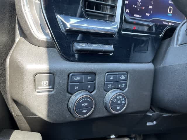 Used 2024 Chevrolet Silverado 2500 High Country w/ High Country Premium Package AWD/4WD image 33