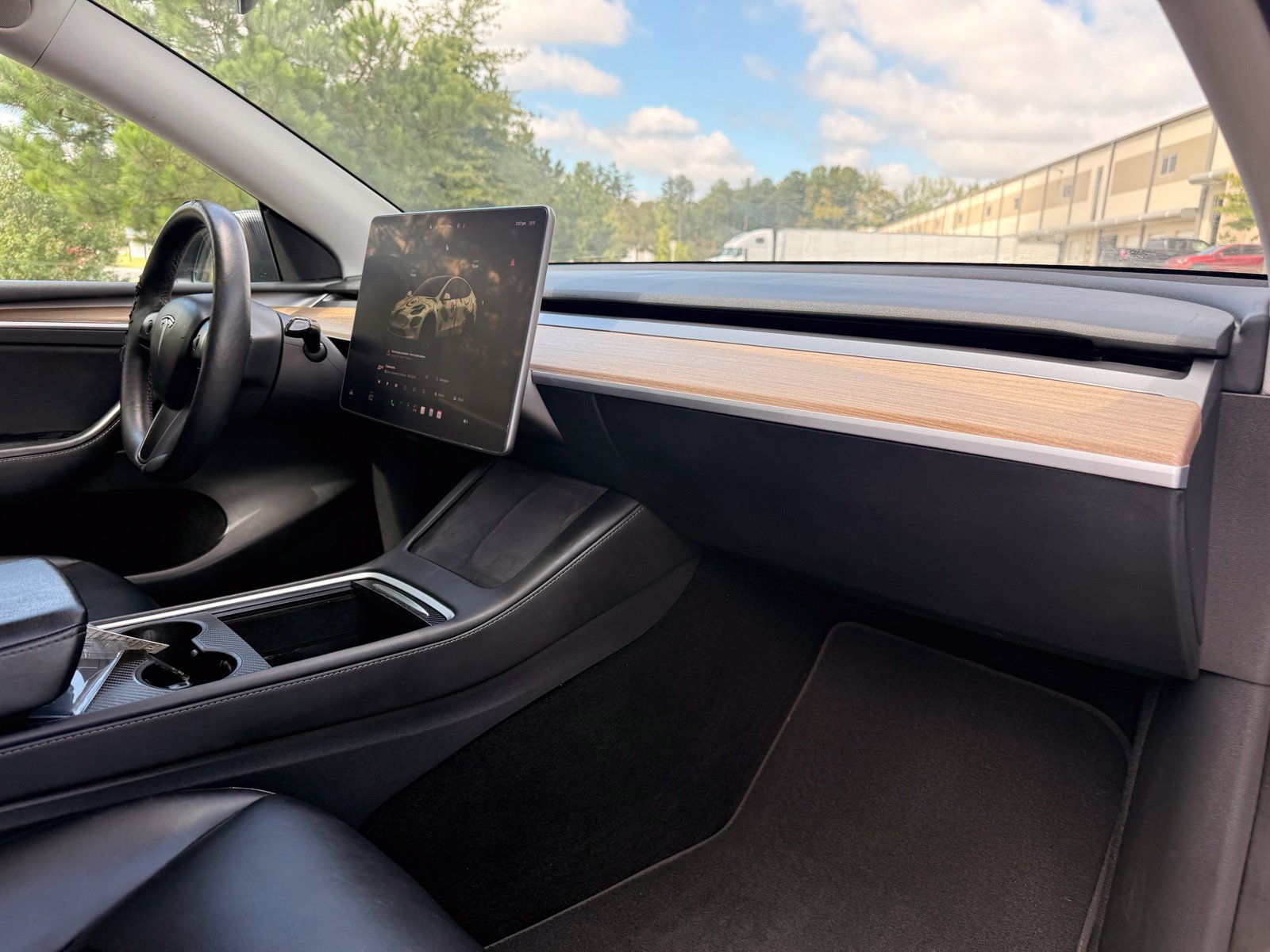 Used 2023 Tesla Model Y Long Range AWD/4WD image 24
