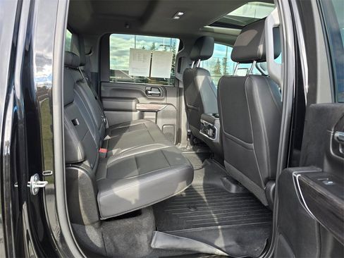 Used 2021 Chevrolet Silverado 2500 LTZ w/ LTZ Premium Package image 14