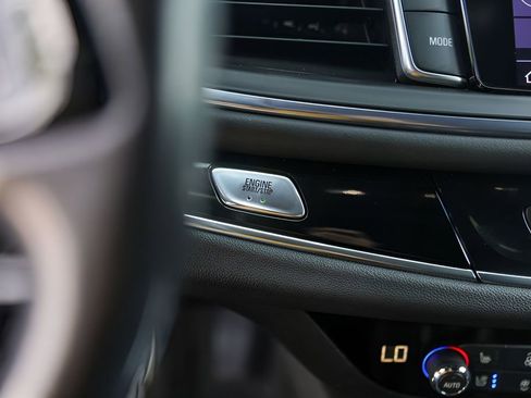 Used 2023 Buick Enclave Avenir w/ Avenir Technology Package image 21