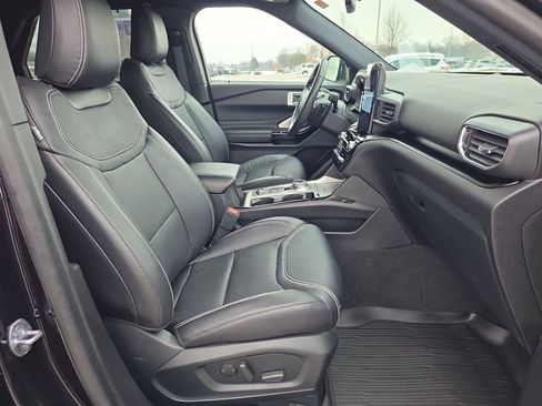 Used 2023 Ford Explorer ST w/ Equipment Group 401A image 17