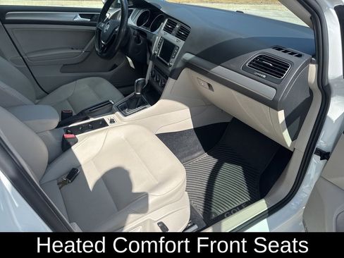 Used 2016 Volkswagen Golf SE image 16