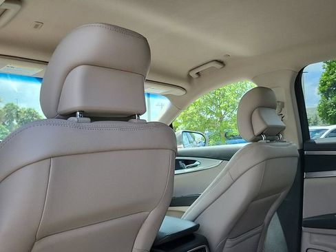 Used 2019 Lincoln Nautilus FWD image 13