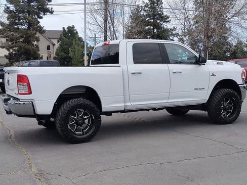 Used 2022 RAM 2500 Big Horn AWD/4WD image 9