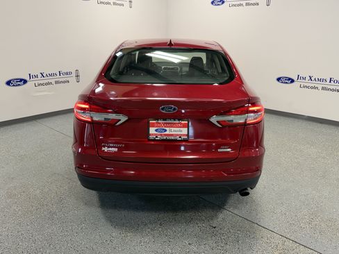 Used 2020 Ford Fusion SE FWD image 33