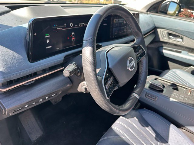 Used 2023 Nissan Ariya AWD/4WD image 18