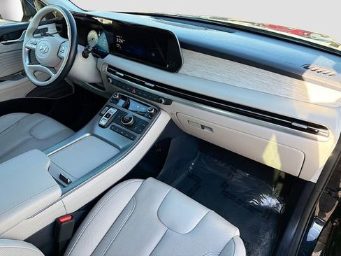 Used 2024 Hyundai Palisade Calligraphy image 14