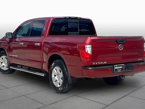 Used 2018 Nissan Titan SV w/ SV Convenience Package RWD image 11