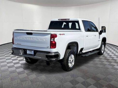 Used 2025 Chevrolet Silverado 2500 LT w/ Convenience Package image 6
