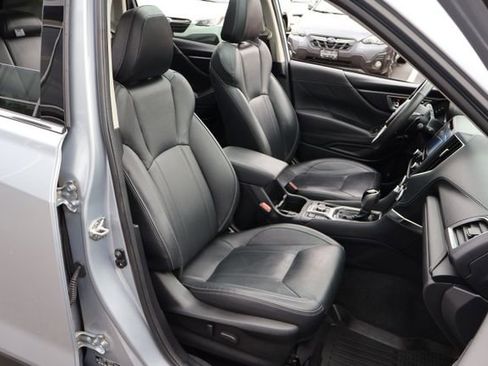 Used 2023 Subaru Forester Touring AWD/4WD image 26