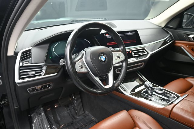 Used 2021 BMW X7 xDrive40i w/ Executive Package AWD/4WD image 12
