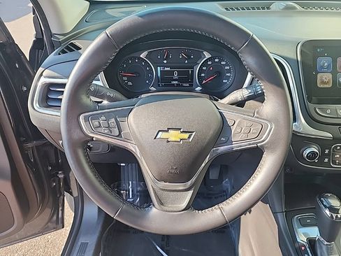 Used 2018 Chevrolet Equinox LT w/ Sun & Infotainment Package AWD/4WD image 10