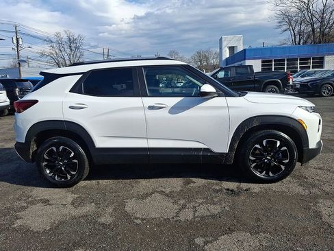 Used 2023 Chevrolet TrailBlazer LT w/ Convenience Package image 9