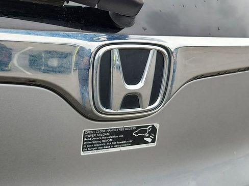 Used 2019 Honda CR-V Touring image 4
