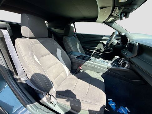 Used 2019 Chevrolet Camaro LT image 26