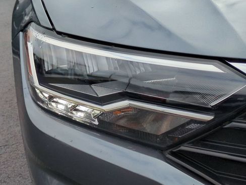 Used 2020 Volkswagen Jetta R-Line w/ R-Line Cold Weather Package FWD image 11