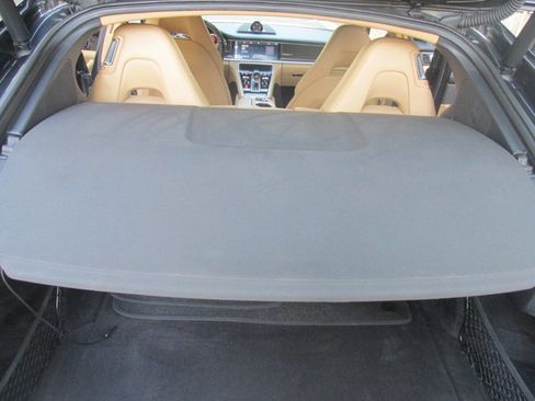 Used 2018 Porsche Panamera 4 image 95