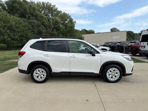 Used 2021 Subaru Forester AWD/4WD image 7