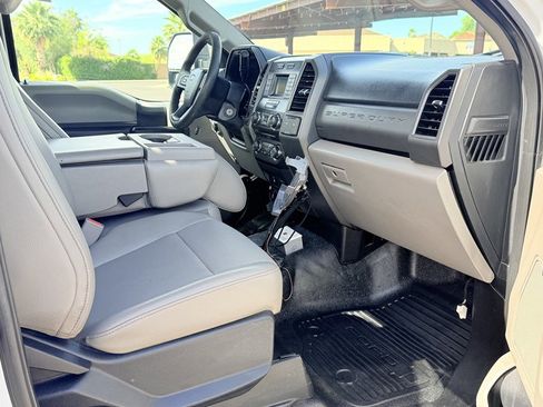Used 2017 Ford F450 XL w/ Power Equipment Group RWD image 8